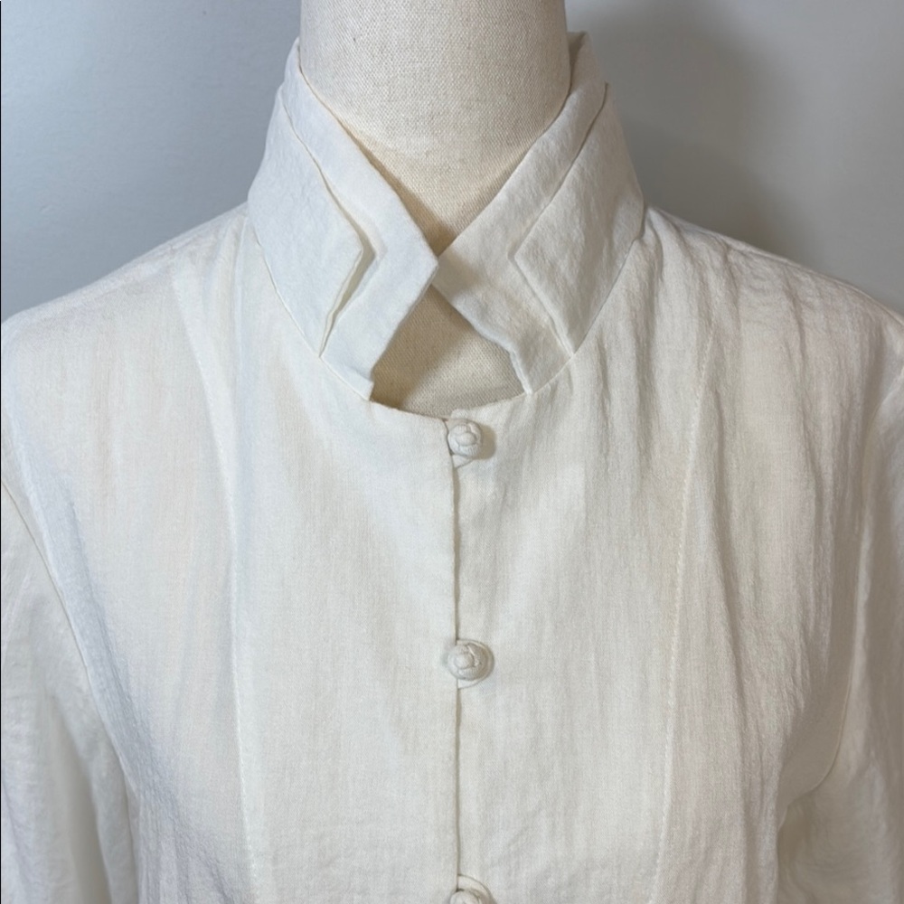 White Relaxed Fit Tunic with Three-Quarter Sleeves - Picture 3 of 8
